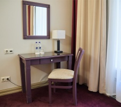 Улучшенный стандарт: Больше пространства в The Bridge hotel