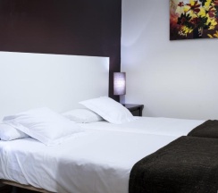 Двухместный полулюкс двуспальная кровать в THC Gran Via Hostel