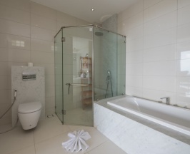 Вилла с бассейном с 3 комнатами в The View Phuket By Resava