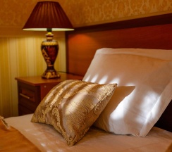 Номер полулюкс с 1 двуспальной кроватью в Эдэран