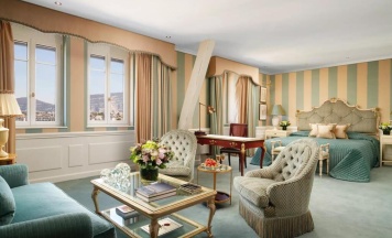 Двухместный полулюкс с видом на озеро двуспальная кровать в Hotel d'Angleterre Geneva
