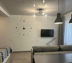 4-местные 1-комнатные апартаменты люкс с 1 двуспальной кроватью в AntoninaApartments (АнтонинаАпартментс) на улице Крылова