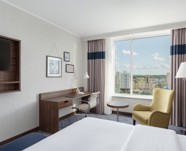 Супериор с двумя односпальными кроватями с видом на реку в Radisson и Конгресс-центр Саранск