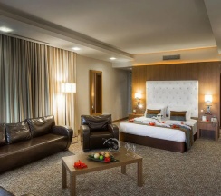 Двухместный полулюкс (двуспальная кровать) в Отель Korineum Golf & Beach Resort