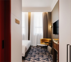 Представительский Кинг с видом на город в Maidens Hotel Moscow