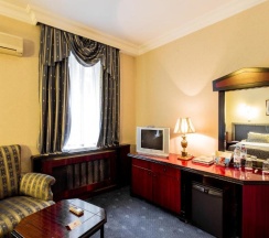 Номер Standard в Ambassador hotel Almaty