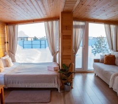 Коттедж с террасой в Dream house