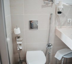 Двухместный номер Comfort с балконом и с красивым видом из окна двуспальная кровать в Diana Palace