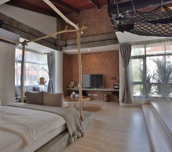 Одноместные апартаменты с 2 комнатами двуспальная кровать в YOLO Bangkok Boutique Hotel