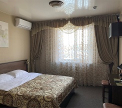 Стандартный двухместный номер с 1 большой кроватью в Шоколад