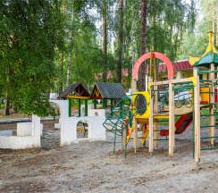 Номер комфорт с 1 двуспальной кроватью (мансарда) в Уральские зори