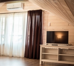 Семейный в Альпийский двор