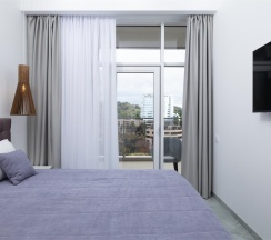 Двухкомнатные апартаменты с балконом в Sphera apartments by Stellar