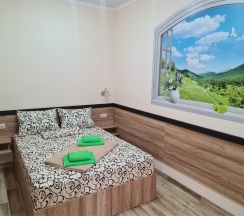 Полулюкс на четверых (2 двухсп. кров. + 2 доп.места) в Подсолнух