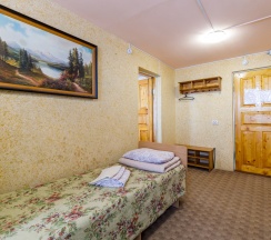 Улучшенный 2х комнатный 4-х местный номер (двухспальная кровать)  в Алмаз