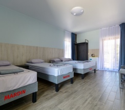 Четырёхместный номер с балконом в Мардин