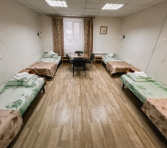 Четырехместный номер 5 категории с раздельными кроватями, сан. узел с душем на этаже в Фатима