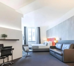 Двухместный номер Premium двуспальная кровать в Garner Berlin - Mitte, an IHG Hotel