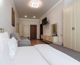 Полулюкс с диваном 3 этаж (6) в Береза