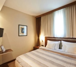Двухместный люкс двуспальная кровать в In Hotel Belgrade