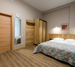 «У скалы» Дабл в Лесная сказка