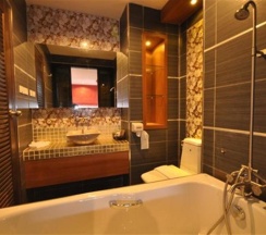 Двухместный номер Deluxe двуспальная кровать в Chalelarn Hotel