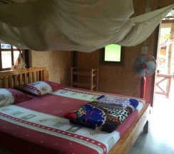 Двухместный номер Standard с балконом двуспальная кровать в Family Huts