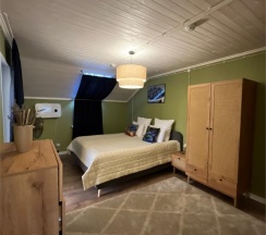 Гостевой дом "Ягодное лукошко"  4-х местный "Черничный" в Удивительная деревня Мандроги