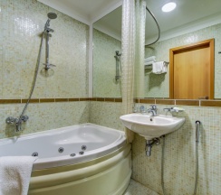 Четырехместная комната с ванной в Polikoff