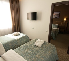 Семейный номер Standard с балконом и с видом на море в Отель Sky Inn Batumi