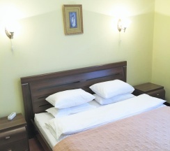 Номер стандарт с 1 двуспальной кроватью в Хабаровск