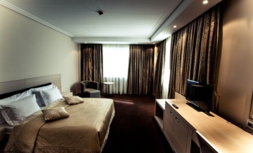Двухместный номер Mattisse Standard с видом на город двуспальная кровать в Caspian Riviera Grand Palace
