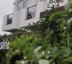Двухместный номер Standard с балконом двуспальная кровать в Maesot Siri Hotel