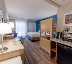 Номер корпус 1 в Howard Johnson by Wyndham Anaheim Hotel and Water Playground