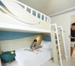 Семейный номер Standard с балконом в Centara Sonrisa Residences & Suites Sriracha