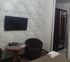 Двухместный номер 202 Стандарт двуспальная кровать в Central