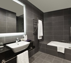 Двухместный полулюкс двуспальная кровать в Park Regis Business Bay