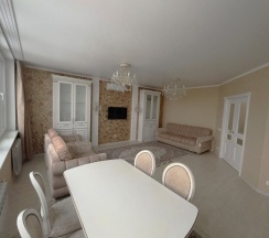 Апартаменты Clever House Deluxe Барокко (двухкомнатная ) ул. Щербаковский переулок,7 в ApartKazan у Кремля