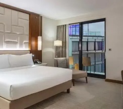 Двухместный номер Guest с балконом и с видом на море (двуспальная кровать) в Hilton Batumi
