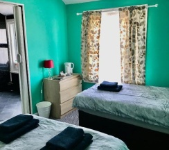 Трёхместный номер Comfort в Yado Hotel