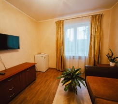 Двухместный двухкомнатный п\люкс в Анри