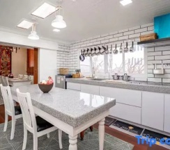 Люкс с 3 комнатами в The Color Kata