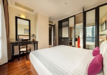 Двухместный люкс Executive c 1 комнатой в Bandara Silom Suites