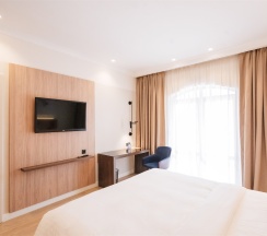 Номер для людей с ограниченными возможностями в Кортъярд Марриотт Сочи Красная Поляна