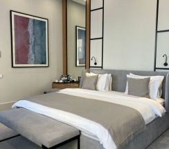 Двухместный полулюкс с красивым видом из окна двуспальная кровать в Neos Hotel