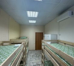Шестиместный номер с двухъярусными кроватями 206 в Уютный дом