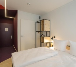 Одноместный номер Standard двуспальная кровать в MEININGER Hotel Leipzig Hauptbahnhof