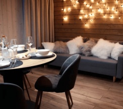 Семейный коттедж в Хюгге на озере