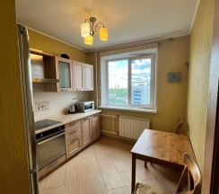 2-комнатные апартаменты стандарт с диваном в BestFlat24 (БэстФлэт24) на бульваре Волжский 113А корпус 8