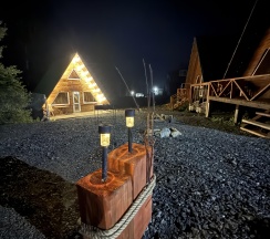 Дом трехкомнатный с 3 спальнями в A-Frame All_in_Gesh